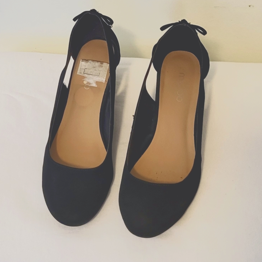 Black velvet wedge heels size 10 MeToo